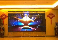山东烟台莱州奥城国际大酒店三楼46寸4×4超窄边拼接屏