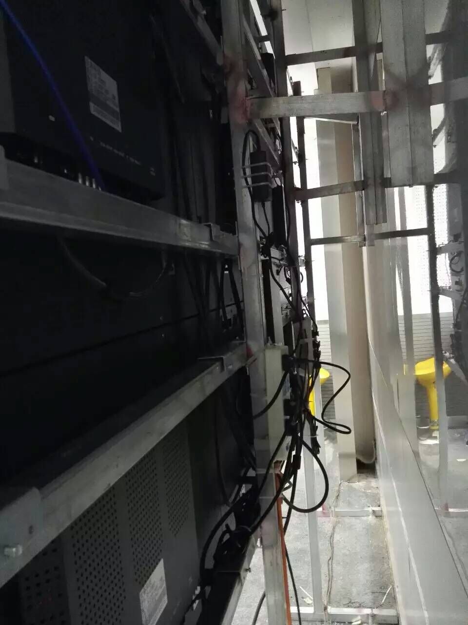 山西霍州地税局47寸4X4拼接